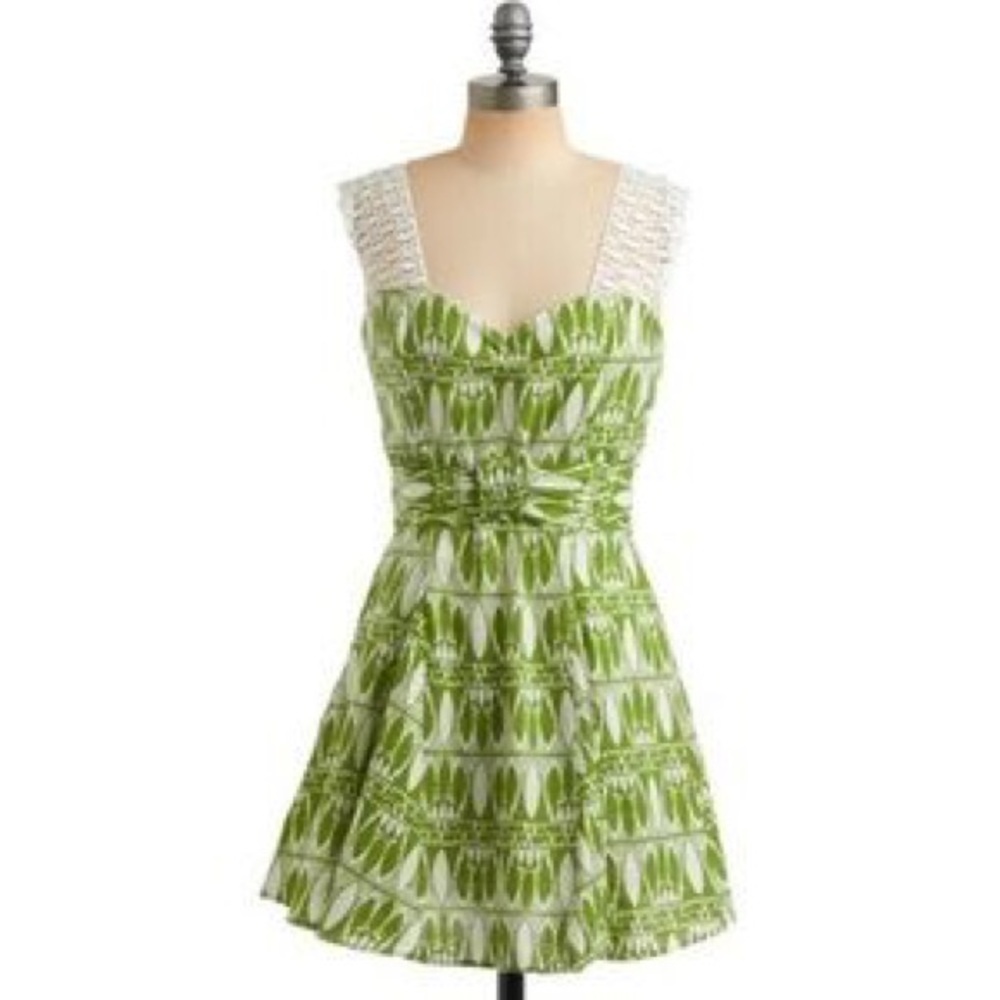 Peppe Peluso Green & White crochet dress